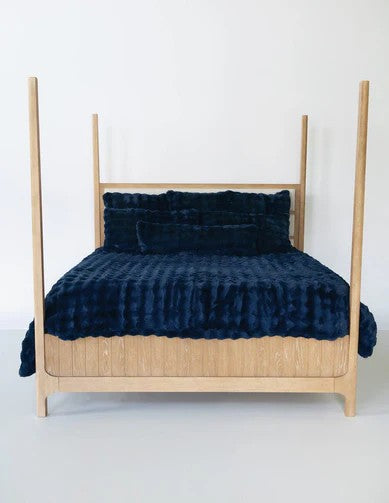 MINKY COUTURE X OSMOND DESIGNS NAVY KING DUVET-105"x95"