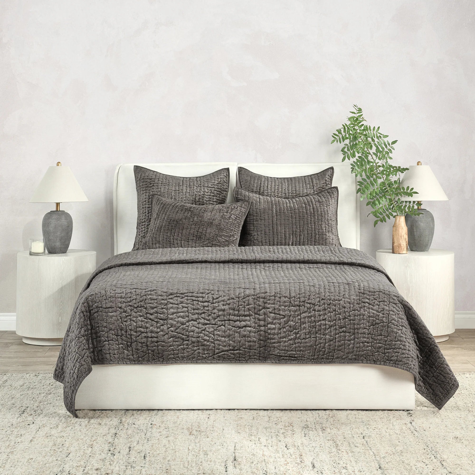 BARI VELVET DESERT KING QUILT