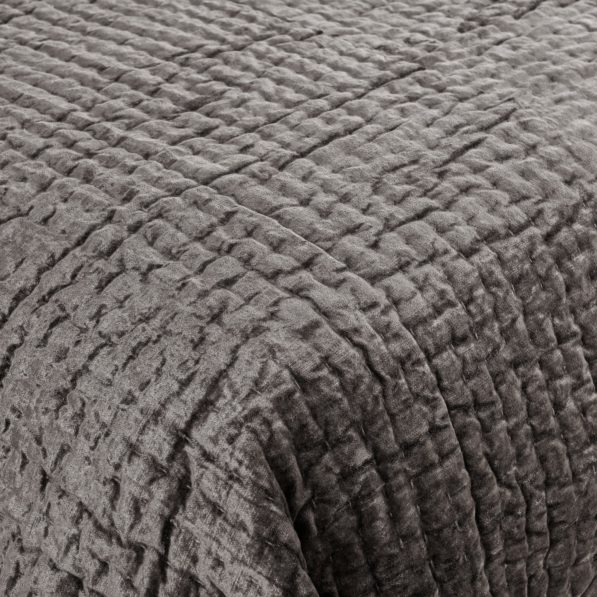 BARI VELVET DESERT KING QUILT