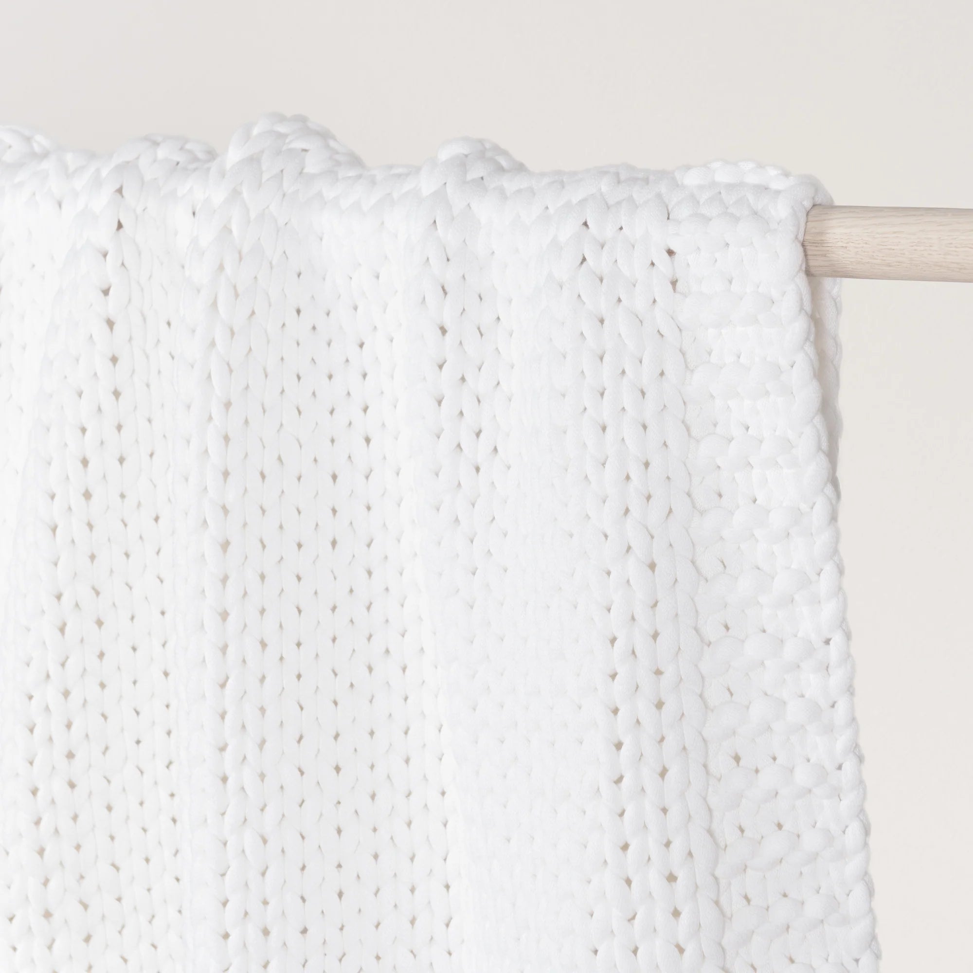 WHITE HAND KNIT COTTON THROW