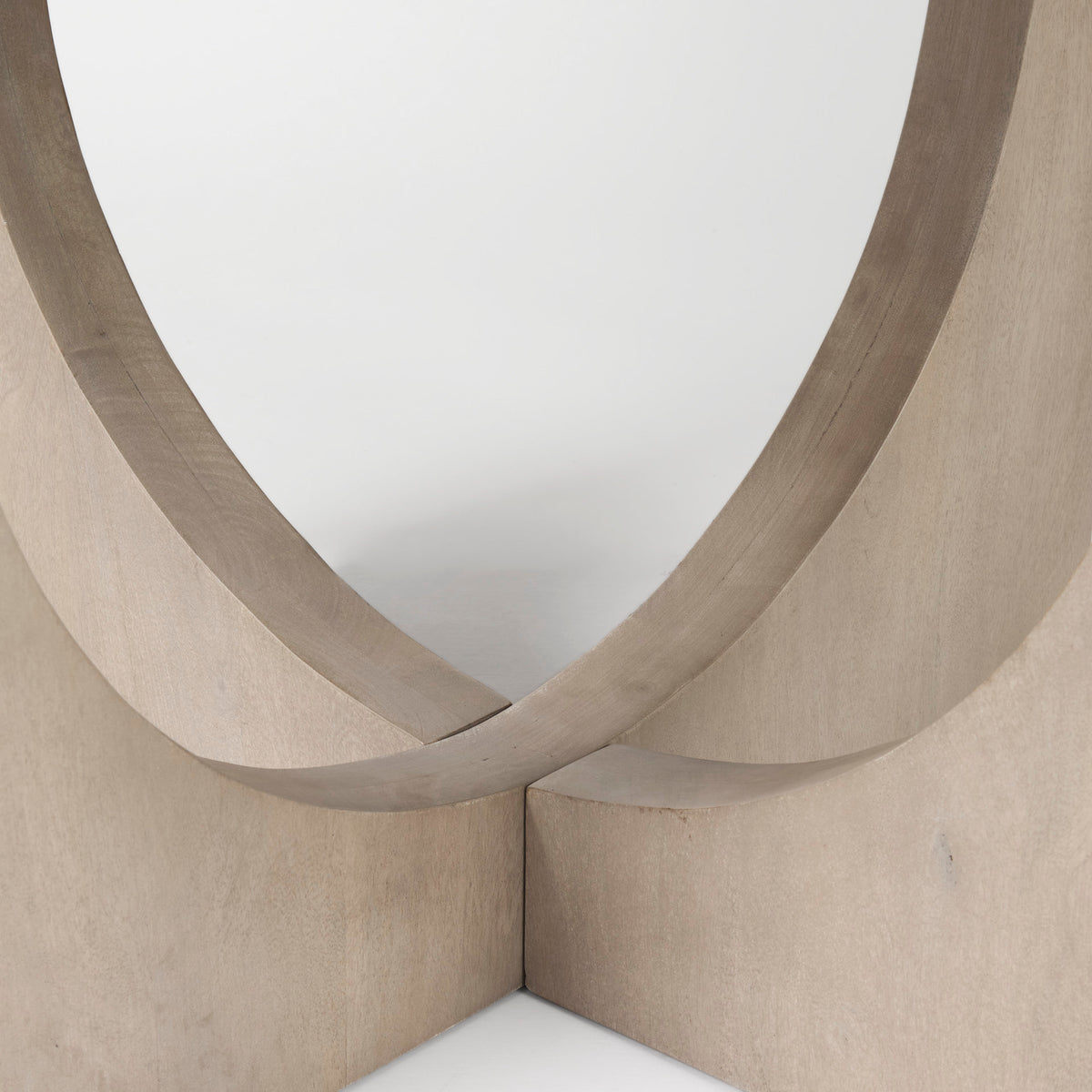 LEISLE CIRCULAR DINING TABLE