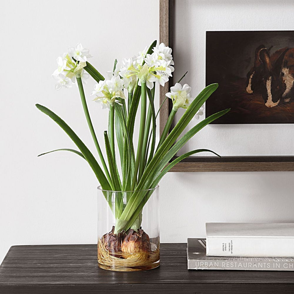 WHITE DAFFODILS IN GLASS VASE