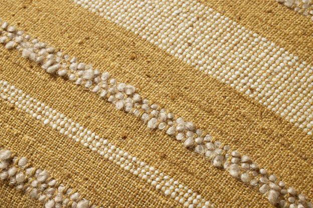 LOWEN GOLD PILLOW 18X18"