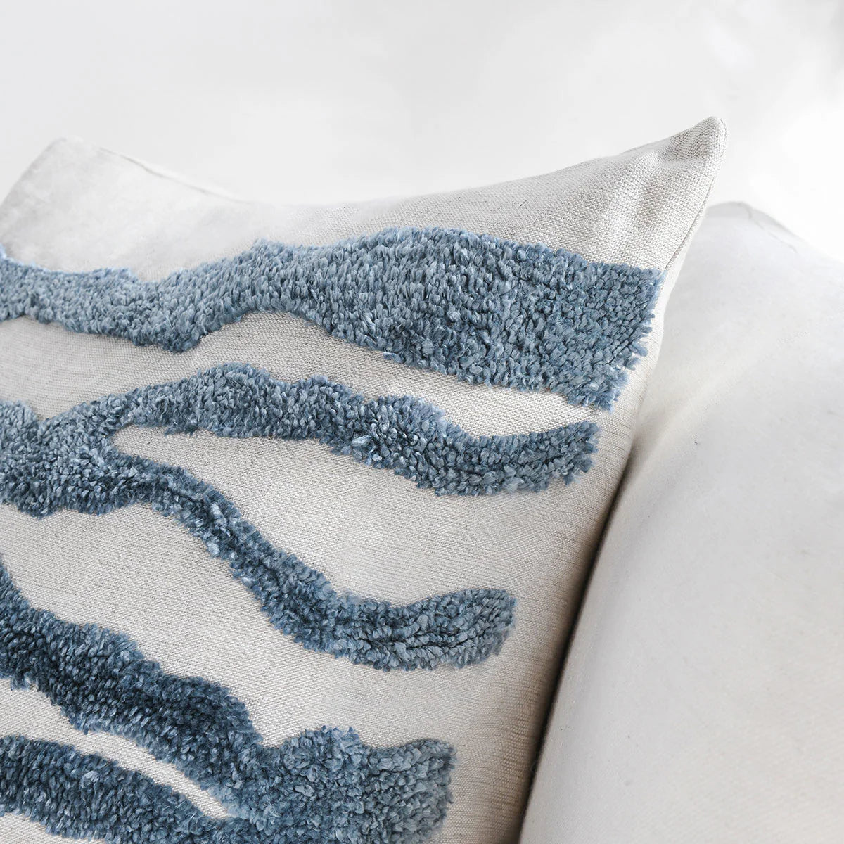 PASSAGE CAPRI BLUE PILLOW